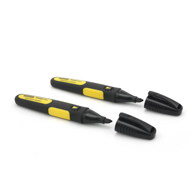Набор з двох плоских маркерів FatMax® з плоским наконечником і стійким чорним чорнилом STANLEY 0-47-